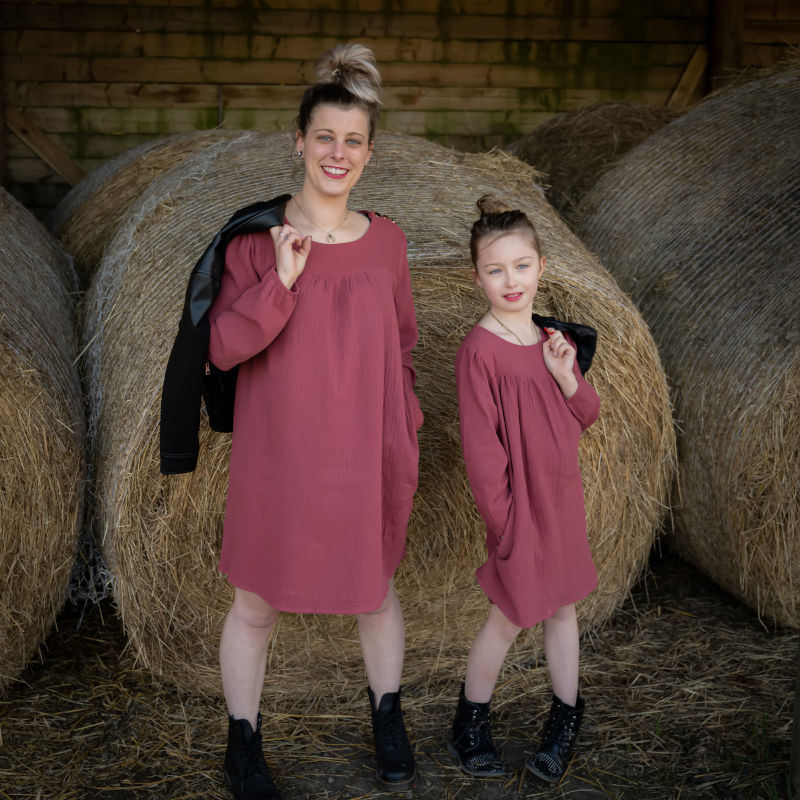 Gaze de coton mère et fille robe framboise - Tout Comme Maman